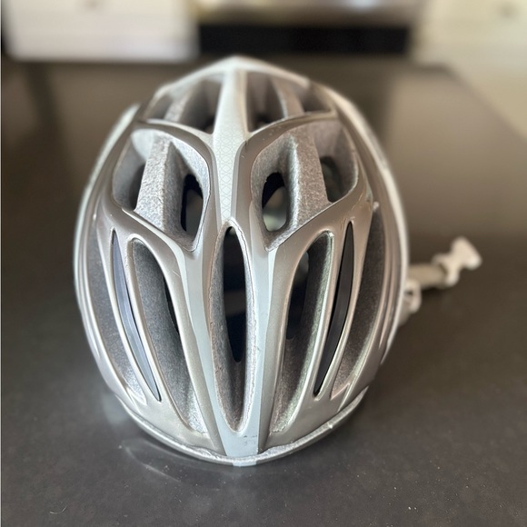 Specialized Aspire Cycling Helmet. 54-60 cm. Ponytail cutout - Picture 2 of 5